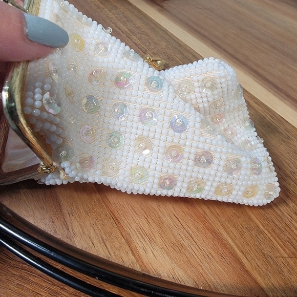 Vintage Beaded and Sequins Kiss Lock Bag Coin Purse Evening Made in Hong Kong - Picture 8 of 17